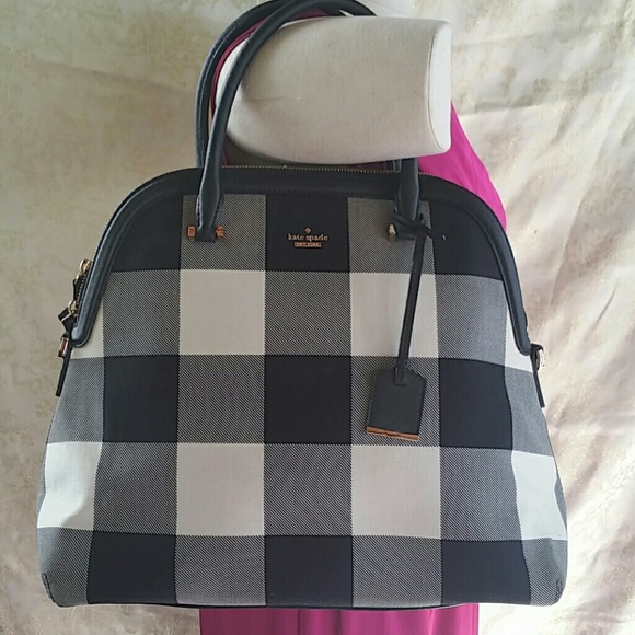 kate spade Handbags - Kate Spade Hand Bag